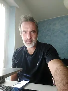 Snapshot of Marcolino183 chatting on December 17, 2025, 8:19 am Marcolino183 online show from December 17, 2025, 8:19 am