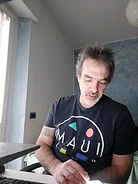 Snapshot of Marcolino183 chatting on January 14, 2026, 8:18 am Marcolino183 online show from January 14, 2026, 8:18 am