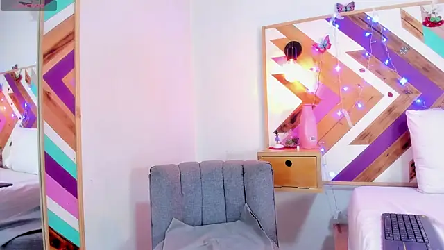 Katia Wilson online show from December 20, 2025, 1:03 pm