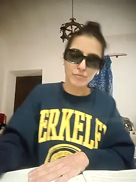 Snapshot of AlexandraMello29 chatting on December 20, 2024, 8:34 pm AlexandraMello29 online show from December 20, 2024, 8:34 pm