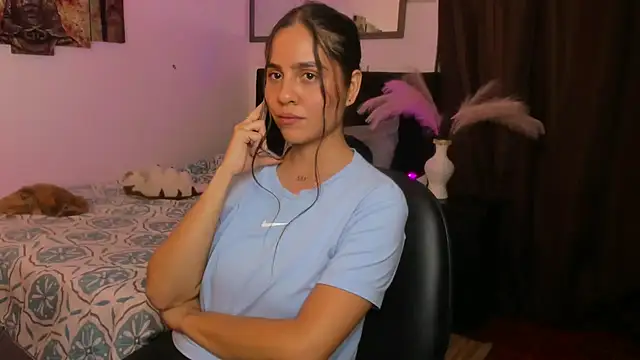 alisa jhons1 online show from September 29, 2025, 2:40 am