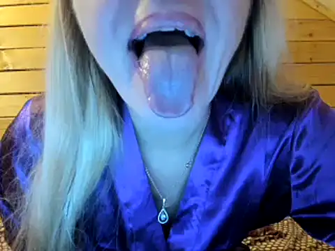 Snapshot of Cookiecutey chatting on October 29, 2025, 7:57 pm Cookiecutey online show from October 29, 2025, 7:57 pm