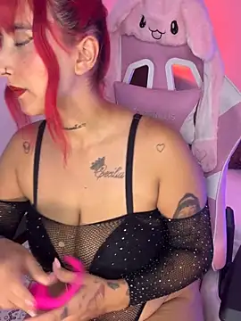 ashlyrey-1 online show from December 14, 2025, 9:42 pm