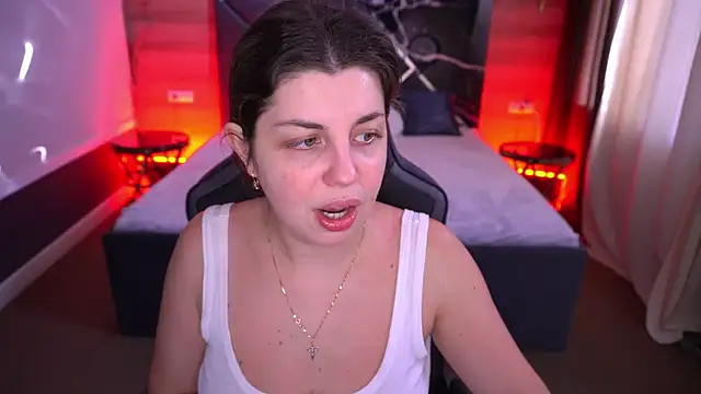 Snapshot of MirandaWong chatting on October 29, 2025, 6:45 am MirandaWong online show from October 29, 2025, 6:45 am