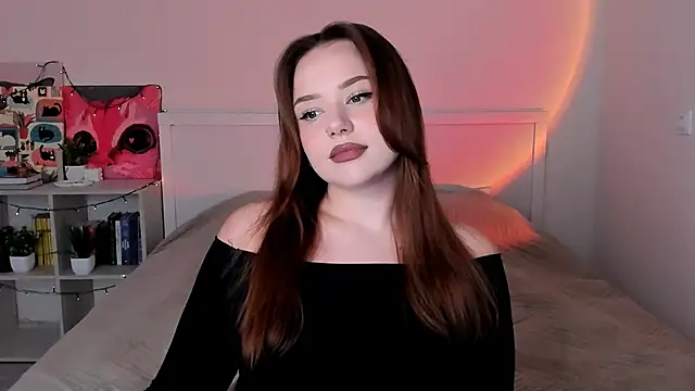 LittleKiitten online show from October 18, 2025, 1:24 pm