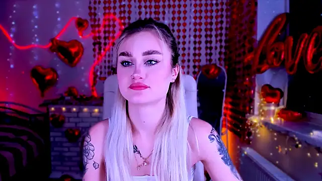 Snapshot of _Ravenaa chatting on February 10, 2025, 11:36 am Ravenaa online show from February 10, 2025, 11:36 am