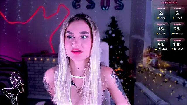 Snapshot of _Ravenaa chatting on January 17, 2025, 1:56 pm Ravenaa online show from January 17, 2025, 1:56 pm