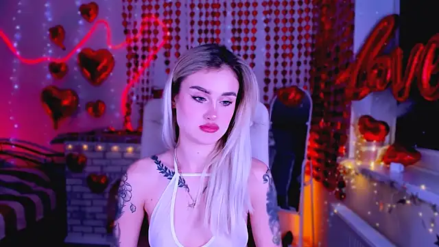 Snapshot of _Ravenaa chatting on February 9, 2025, 11:04 am Ravenaa online show from February 9, 2025, 11:04 am