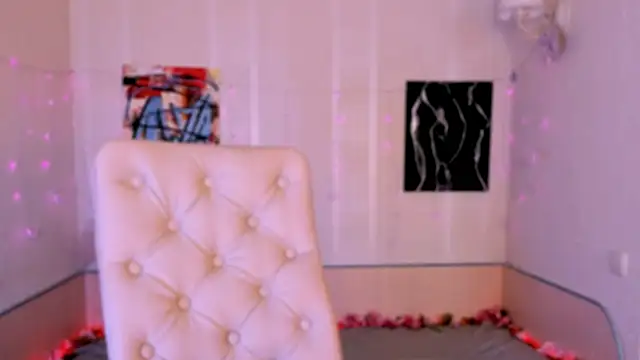 Snapshot of _Ravenaa chatting on October 10, 2025, 10:27 am Ravenaa online show from October 10, 2025, 10:27 am