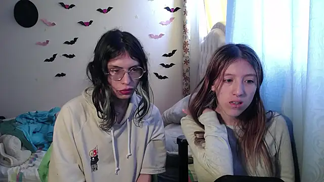 BRIAR AND BLAIR online show from September 24, 2025, 3:51 pm