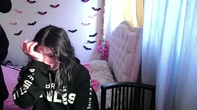 BRIAR AND BLAIR online show from November 6, 2025, 1:26 pm