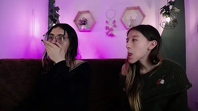 BRIAR AND BLAIR online show from February 22, 2025, 5:02 pm