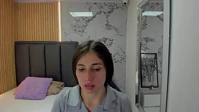 MAGNOLEROY online show from October 3, 2025, 12:39 pm