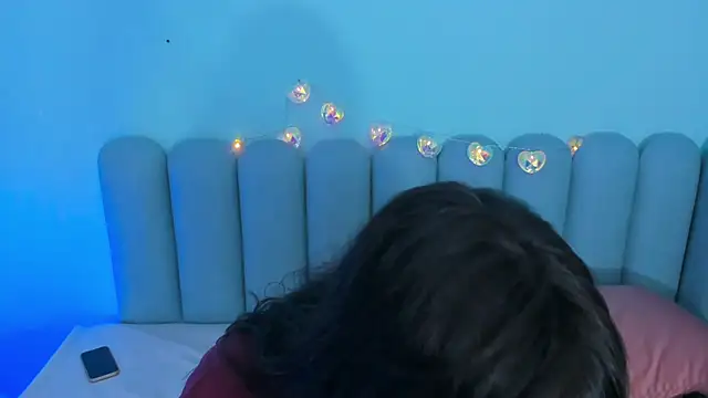 curvy rousi online show from December 21, 2025, 11:34 am