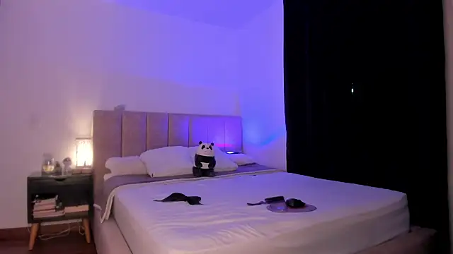 danna davis18 online show from February 18, 2025, 7:09 pm