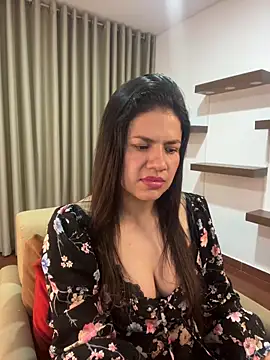 Alice Biel online show from March 10, 2025, 1:01 am