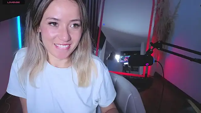 sexfire lalita online show from December 4, 2025, 11:26 pm