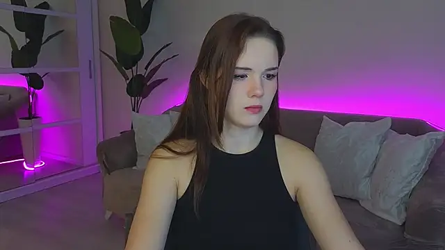 LindaRobertz online show from October 10, 2025, 9:59 pm