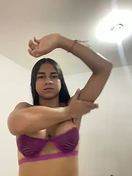 Snapshot of gll3nd4 chatting on December 7, 2024, 10:23 pm gll3nd4 online show from December 7, 2024, 10:23 pm