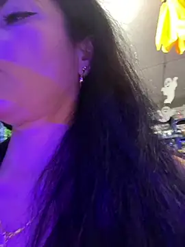 Snapshot of Hot_beauty__ chatting on October 18, 2025, 3:52 am Hot beauty online show from October 18, 2025, 3:52 am