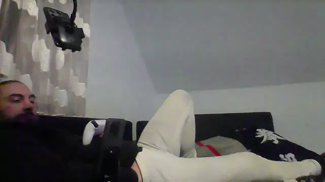 Snapshot of NewyorkDimi chatting on February 5, 2026, 3:13 am NewyorkDimi online show from February 5, 2026, 3:13 am