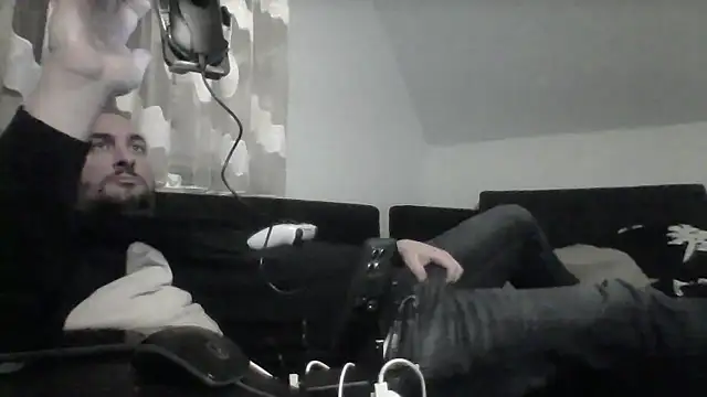 Snapshot of NewyorkDimi chatting on February 17, 2026, 12:30 am NewyorkDimi online show from February 17, 2026, 12:30 am