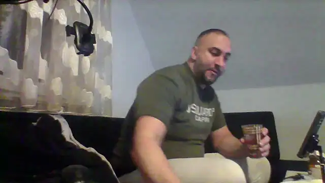 Snapshot of NewyorkDimi chatting on November 9, 2025, 3:43 am NewyorkDimi online show from November 9, 2025, 3:43 am