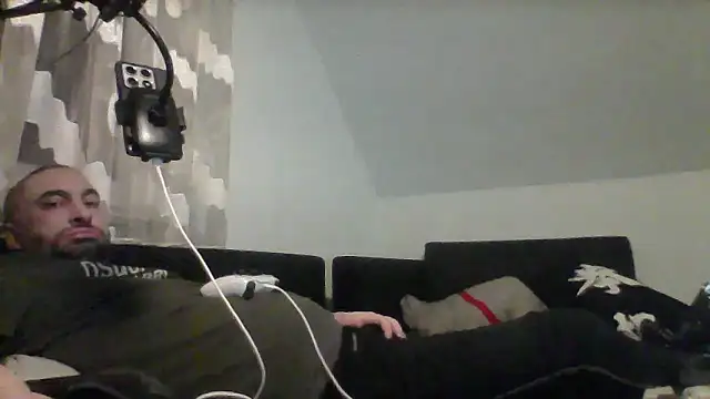 Snapshot of NewyorkDimi chatting on January 15, 2026, 12:14 am NewyorkDimi online show from January 15, 2026, 12:14 am