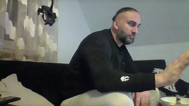 Snapshot of NewyorkDimi chatting on February 3, 2026, 12:10 am NewyorkDimi online show from February 3, 2026, 12:10 am