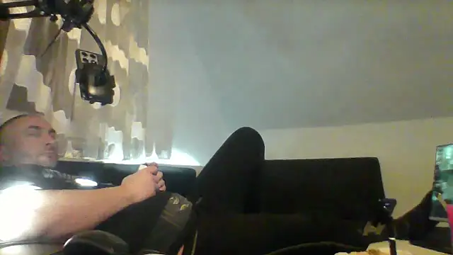 Snapshot of NewyorkDimi chatting on November 18, 2025, 11:48 pm NewyorkDimi online show from November 18, 2025, 11:48 pm