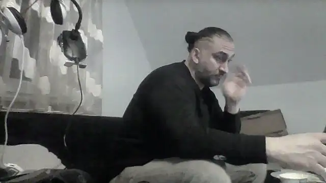 Snapshot of NewyorkDimi chatting on April 6, 2026, 2:40 am NewyorkDimi online show from April 6, 2026, 2:40 am