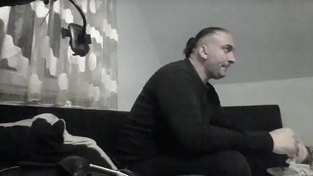 Snapshot of NewyorkDimi chatting on November 12, 2025, 12:59 am NewyorkDimi online show from November 12, 2025, 12:59 am