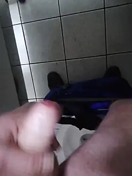 Warumnicht1980 online show from October 9, 2025, 2:12 am