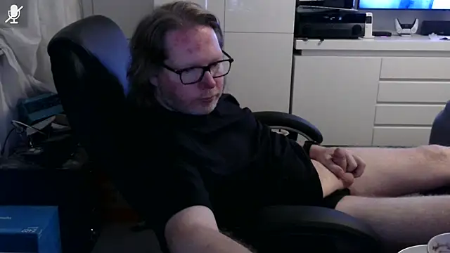 VSteph online show from May 17, 2026, 11:38 pm