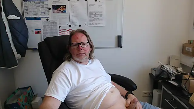 Snapshot of VSteph chatting on June 26, 2026, 1:50 pm VSteph online show from June 26, 2026, 1:50 pm