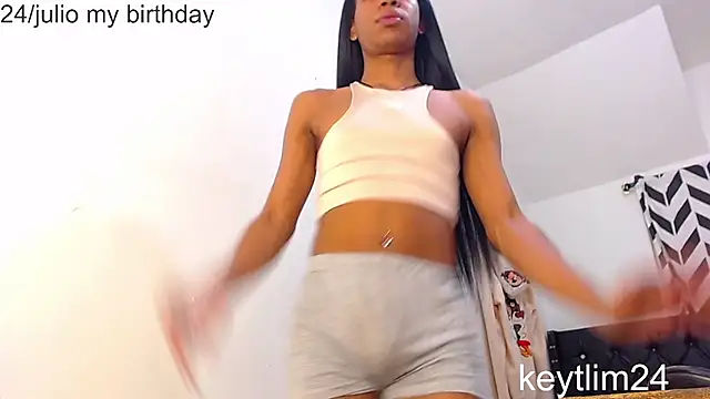 andreaxdol online show from July 24, 2026, 8:05 pm