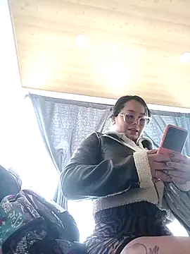 Snapshot of ambar_07 chatting on March 7, 2025, 7:49 pm ambar 07 online show from March 7, 2025, 7:49 pm