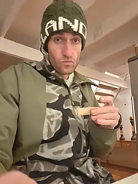 dash420000 online show from April 27, 2026, 8:40 pm