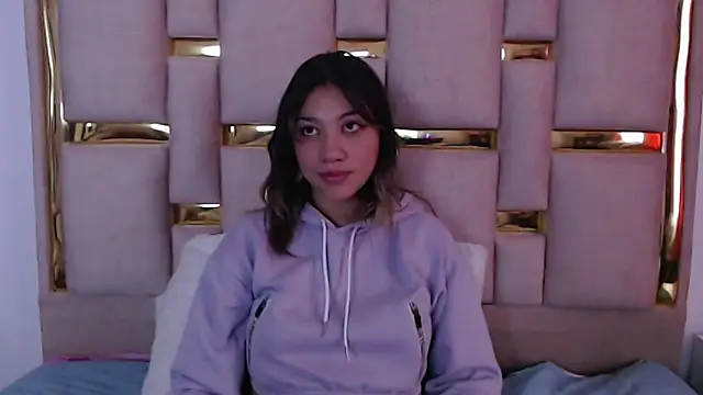 nina carther online show from November 13, 2025, 11:14 am