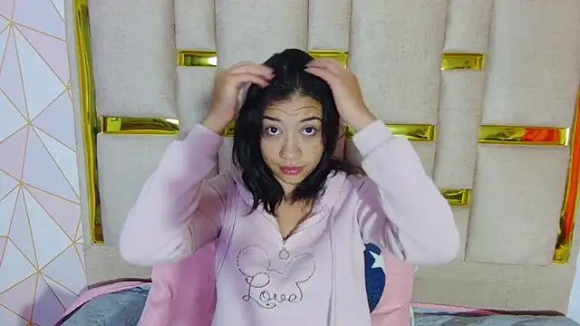 Snapshot of nina_carther chatting on February 5, 2026, 10:00 am nina carther online show from February 5, 2026, 10:00 am