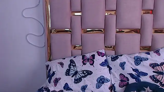 nina carther online show from October 29, 2025, 1:21 pm