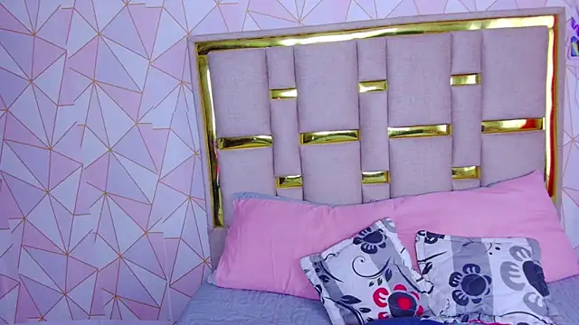 Snapshot of nina_carther chatting on February 9, 2026, 11:30 am nina carther online show from February 9, 2026, 11:30 am