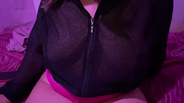 Snapshot of hannahcdmx chatting on October 12, 2025, 4:03 am hannahcdmx online show from October 12, 2025, 4:03 am