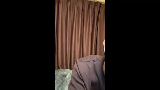 UKI06 online show from April 14, 2026, 2:33 pm