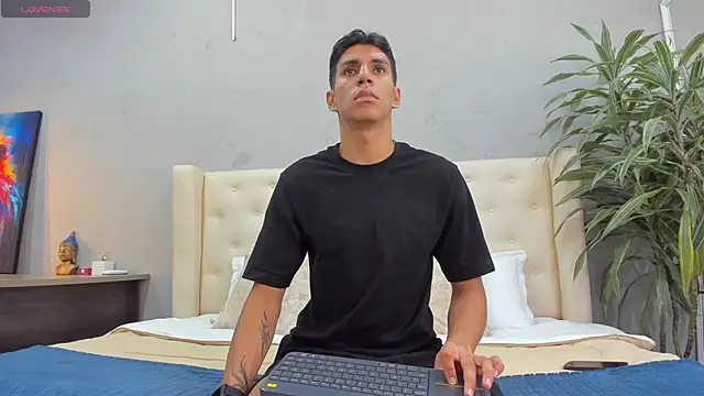 Snapshot of kieran_derek chatting on October 9, 2025, 3:29 am kieran derek online show from October 9, 2025, 3:29 am