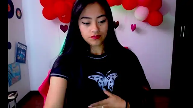 NatalyEscobar lx online show from February 13, 2025, 1:48 pm