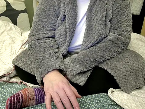 MarthaBriest online show from December 22, 2025, 3:06 am