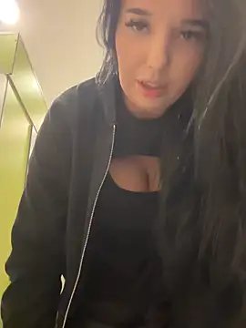 Snapshot of Tisha_Busty chatting on December 22, 2025, 12:16 pm Tisha Busty online show from December 22, 2025, 12:16 pm