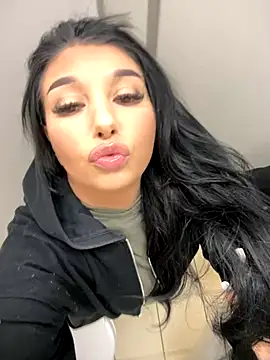 Snapshot of Tisha_Busty chatting on January 6, 2026, 12:42 pm Tisha Busty online show from January 6, 2026, 12:42 pm