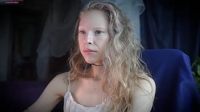  Phantom thread  online show from April 7, 2026, 11:23 am